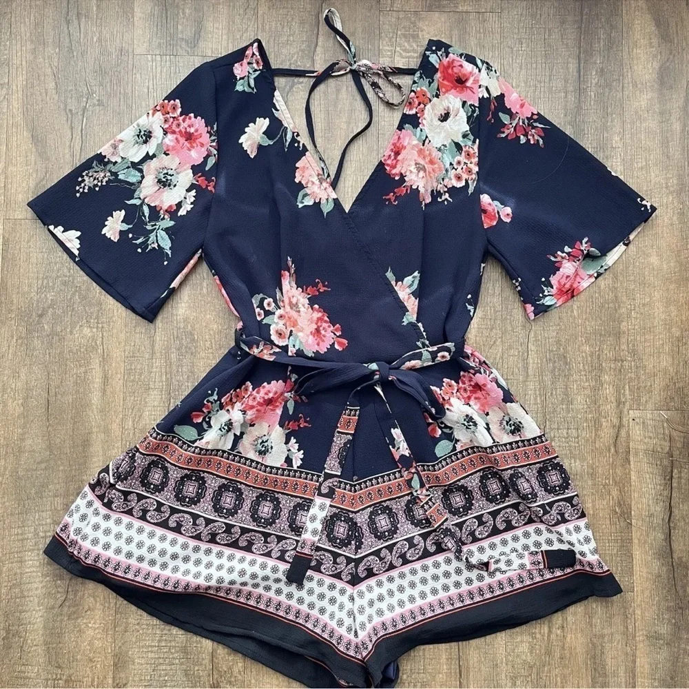 Three Pink Hearts Navy Floral Boho Romper Open Back Tie Waist Shorts Size XS - Picture 3 of 15